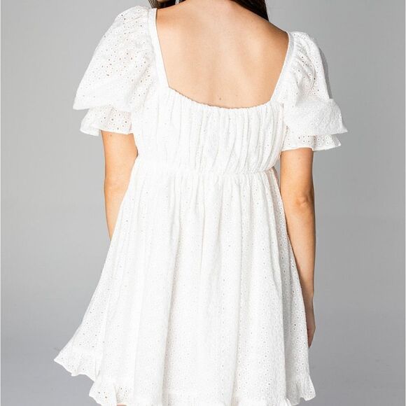 Buddy Love Valentina White Eyelet Puff Sleeve Mini Dress Size Medium NWT - Picture 4 of 12